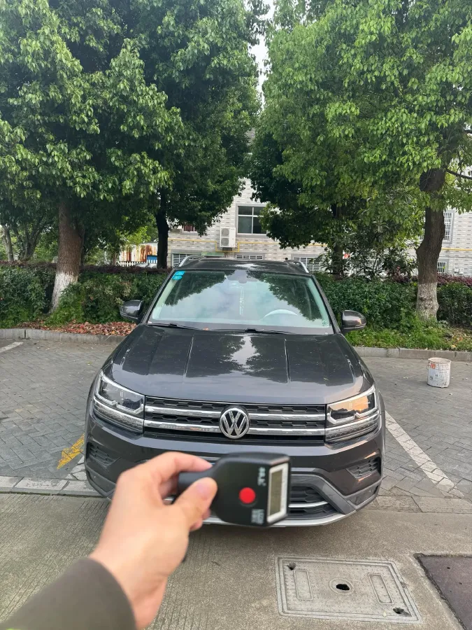 2020 Volkswagen Tharu 2.0T 186HP L4 7DCT,autocango,china used car exporter,china ev exporter,chinese used car exporter,chinese used ev exporter