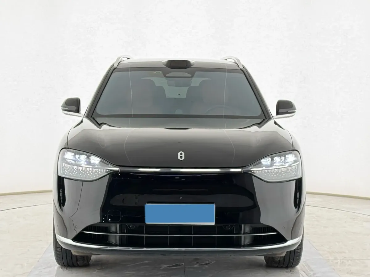 2025 AITO AITO M9 REEV 160HP REEV 52KWH,autocango,china used car exporter,china ev exporter,chinese used car exporter,chinese used ev exporter