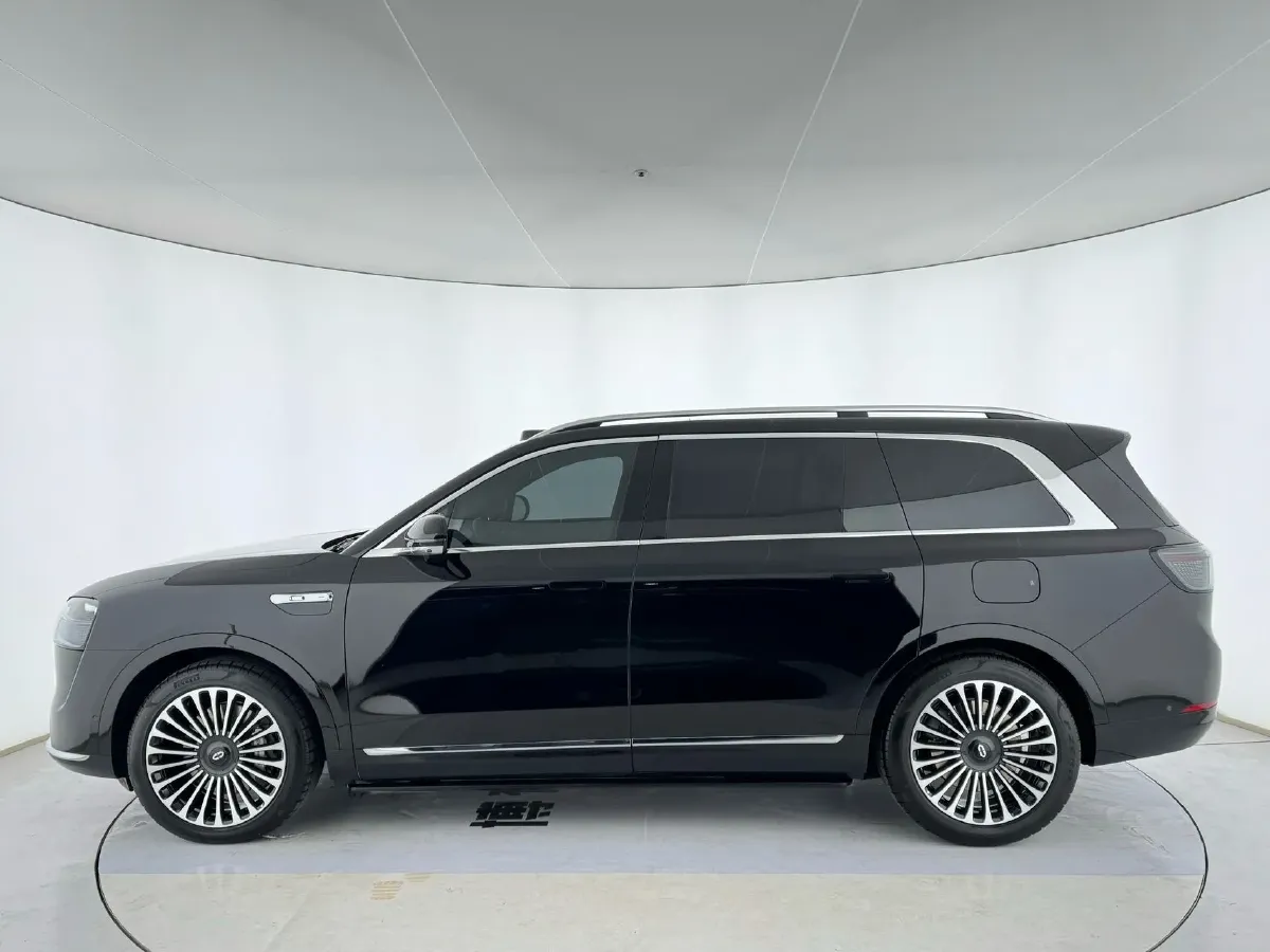 2025 AITO AITO M9 REEV 160HP REEV 52KWH,autocango,china used car exporter,china ev exporter,chinese used car exporter,chinese used ev exporter