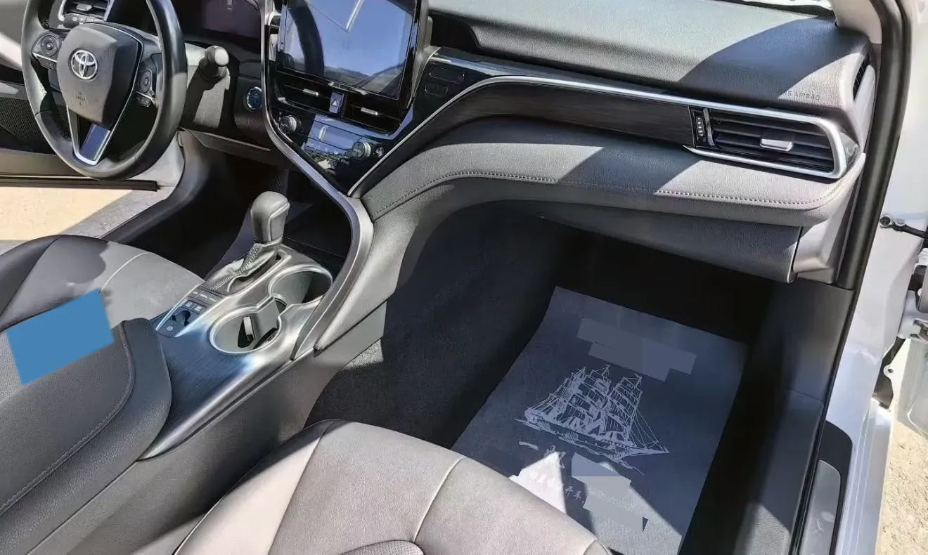 2021 Toyota Camry 2.5L 209HP L4 8AT,autocango,china used car exporter,china ev exporter,chinese used car exporter,chinese used ev exporter