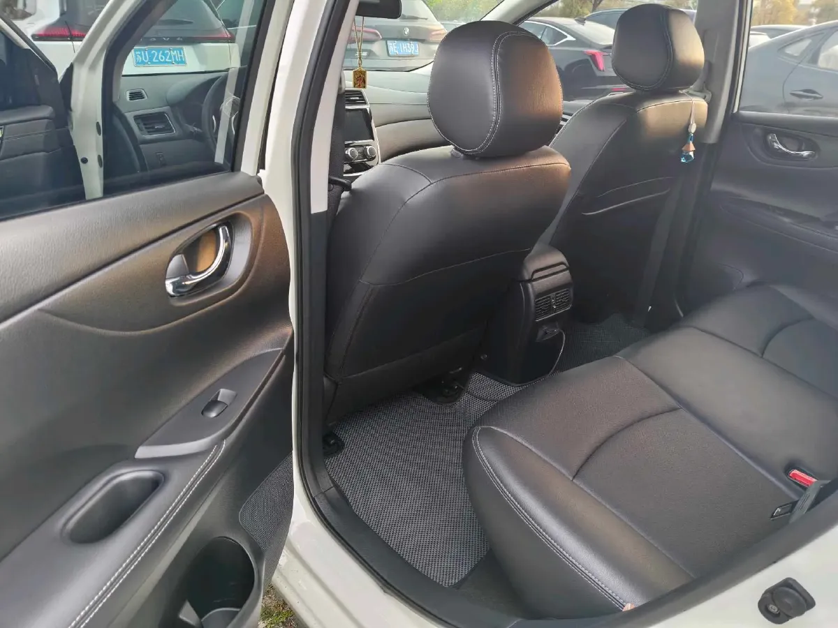 2021 Nissan Tiida 1.6L 122HP L4 CVT,autocango,china used car exporter,china ev exporter,chinese used car exporter,chinese used ev exporter