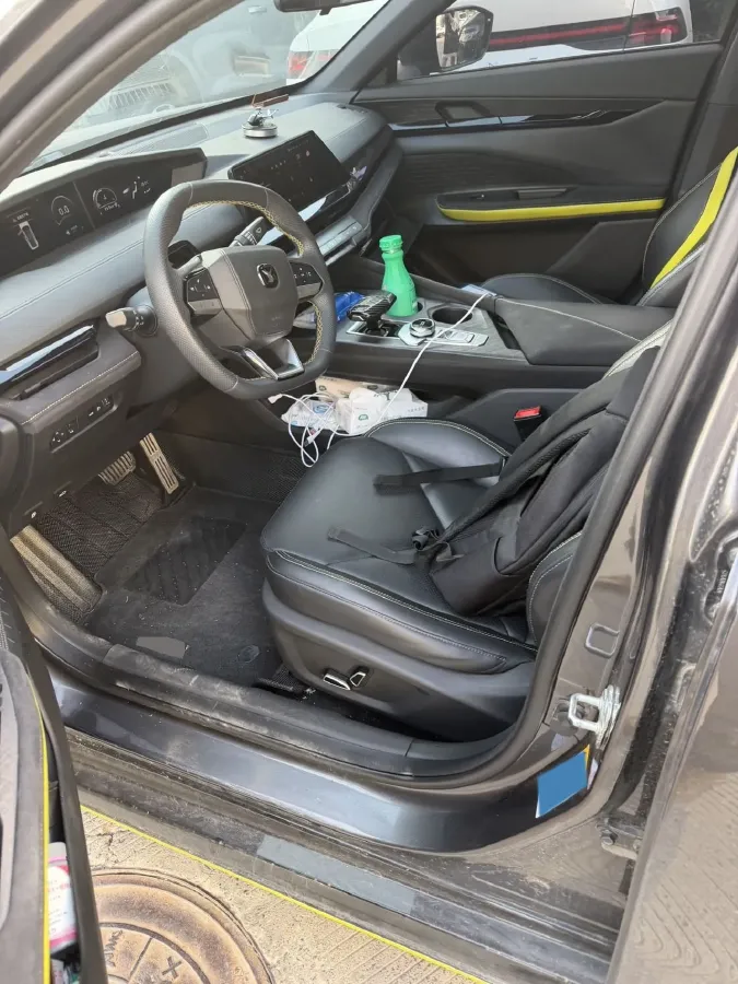 2022 ChangAn UNI-V 1.5T 188HP L4 7DCT,autocango,china used car exporter,china ev exporter,chinese used car exporter,chinese used ev exporter