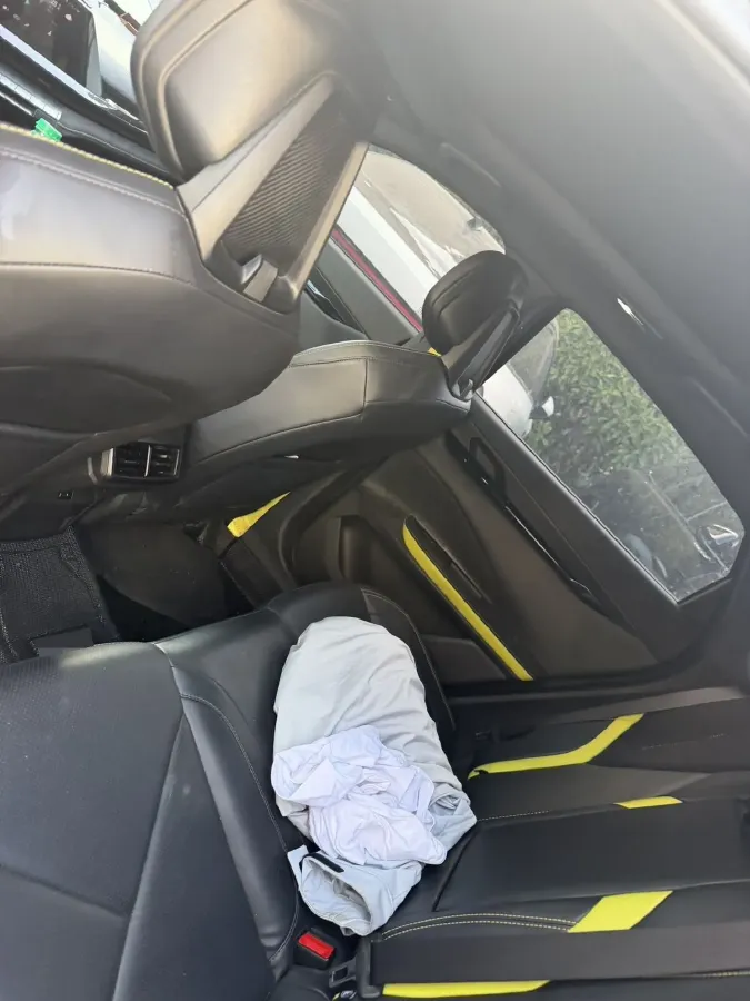 2022 ChangAn UNI-V 1.5T 188HP L4 7DCT,autocango,china used car exporter,china ev exporter,chinese used car exporter,chinese used ev exporter