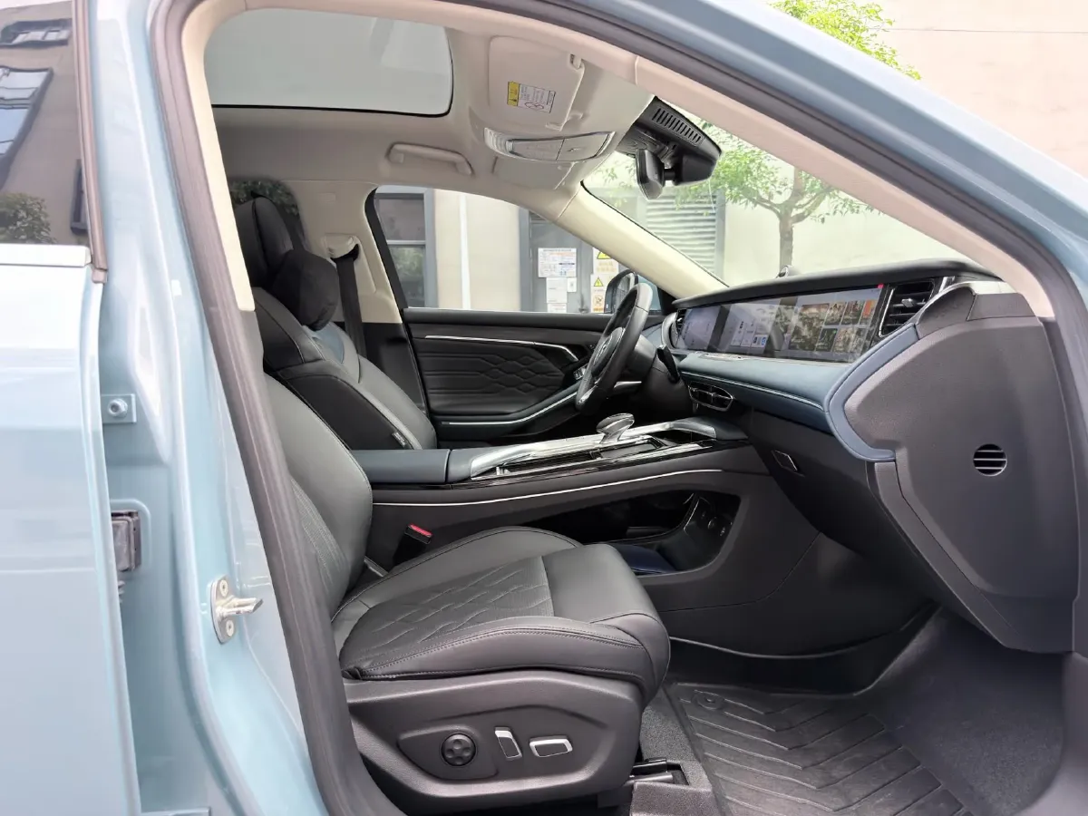 2021 Voyah FREE Range Extended 109HP REEV 33KWH,autocango,china used car exporter,china ev exporter,chinese used car exporter,chinese used ev exporter