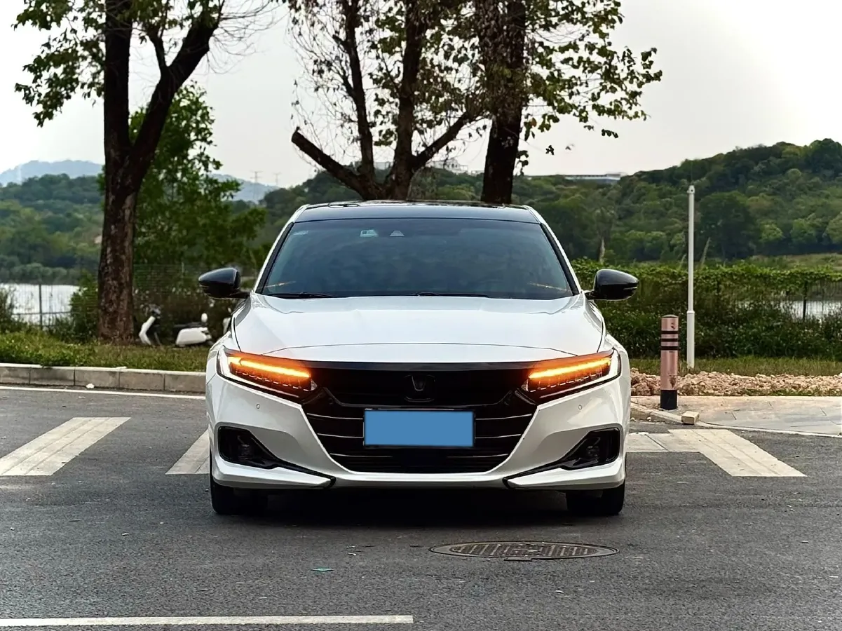 2022 Honda Accord 1.5T 194HP L4 CVT,autocango,china used car exporter,china ev exporter,chinese used car exporter,chinese used ev exporter
