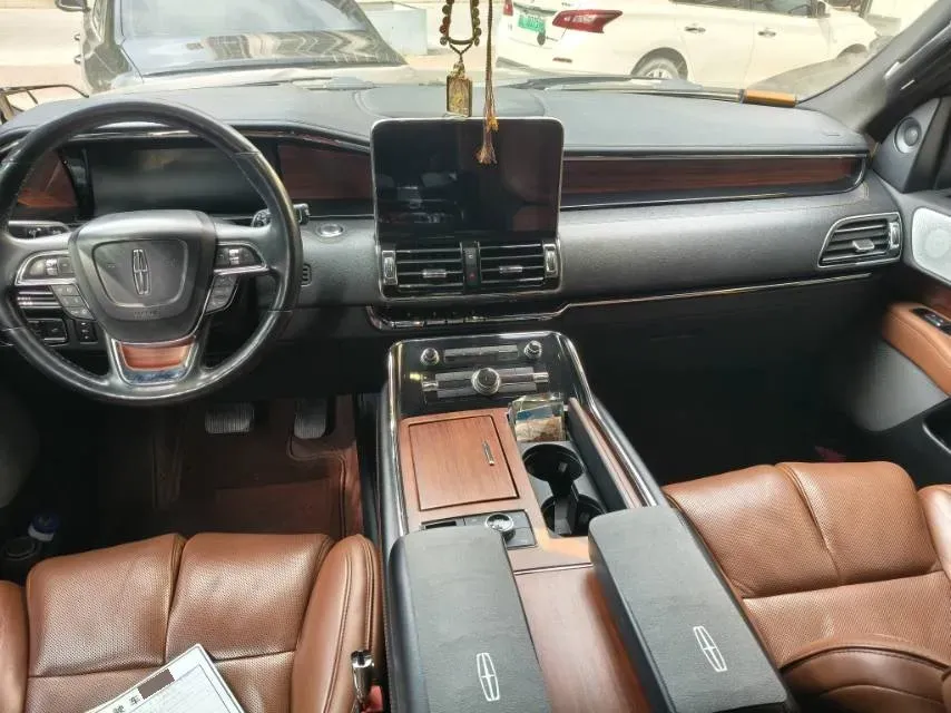 2019 Lincoln Navigator 3.5T 388HP V6 10AT,autocango,china used car exporter,china ev exporter,chinese used car exporter,chinese used ev exporter