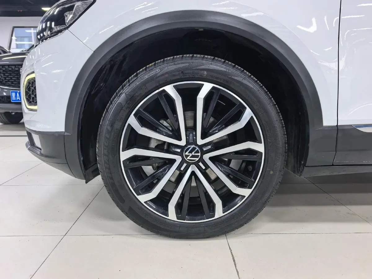2022 Volkswagen T-Roc 1.4T 150HP L4 7DCT,autocango,china used car exporter,china ev exporter,chinese used car exporter,chinese used ev exporter