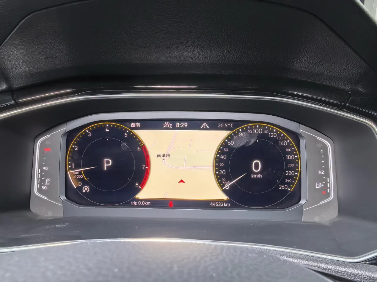 2022 Volkswagen T-Roc 1.4T 150HP L4 7DCT,autocango,china used car exporter,china ev exporter,chinese used car exporter,chinese used ev exporter