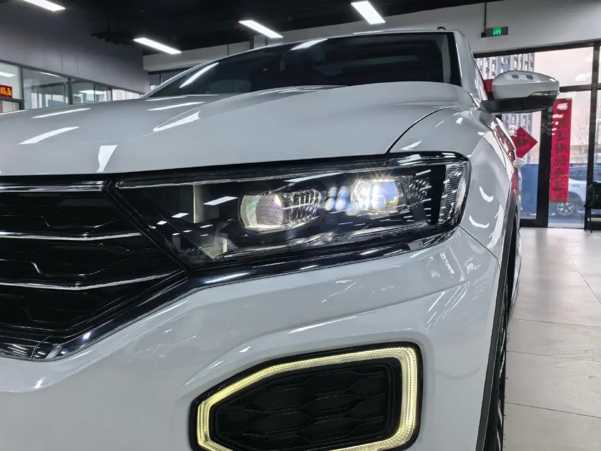 2022 Volkswagen T-Roc 1.4T 150HP L4 7DCT,autocango,china used car exporter,china ev exporter,chinese used car exporter,chinese used ev exporter