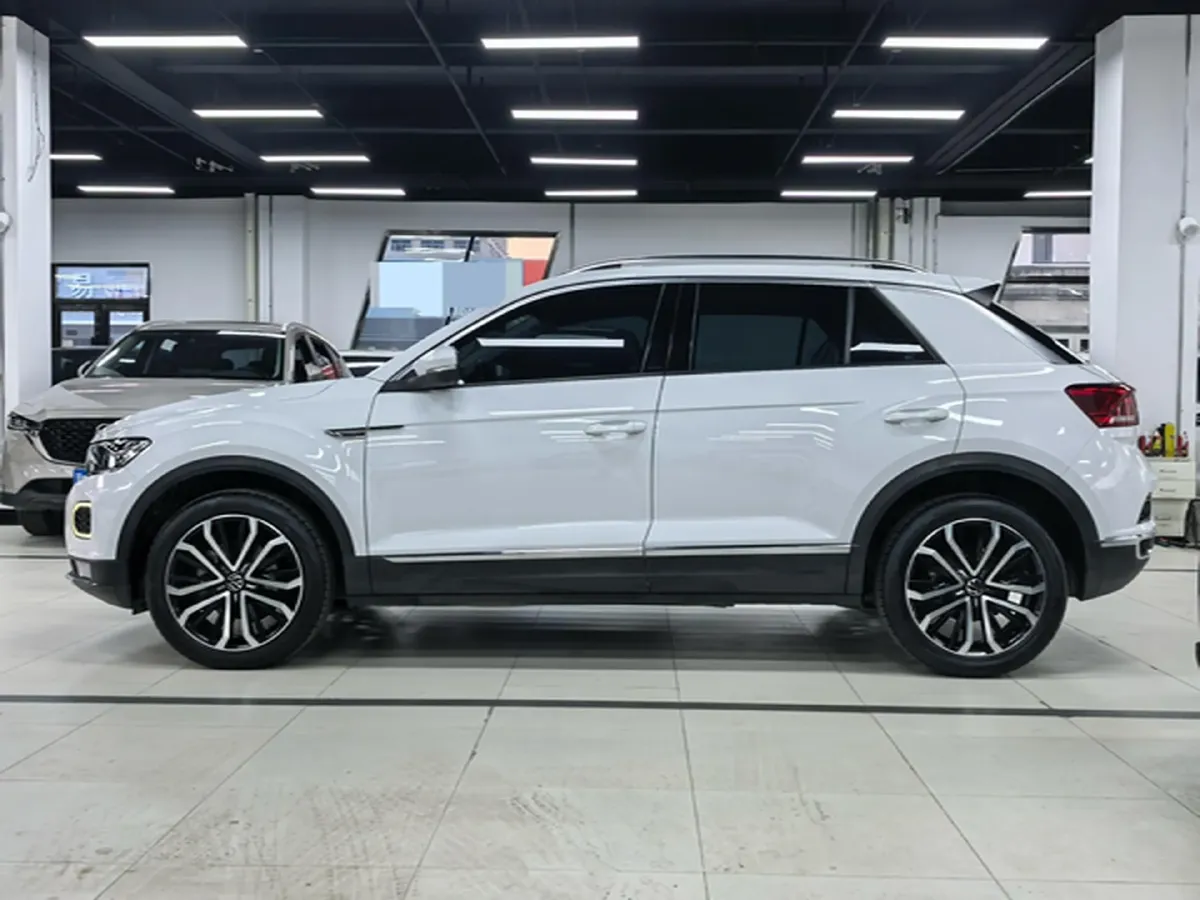 2022 Volkswagen T-Roc 1.4T 150HP L4 7DCT,autocango,china used car exporter,china ev exporter,chinese used car exporter,chinese used ev exporter