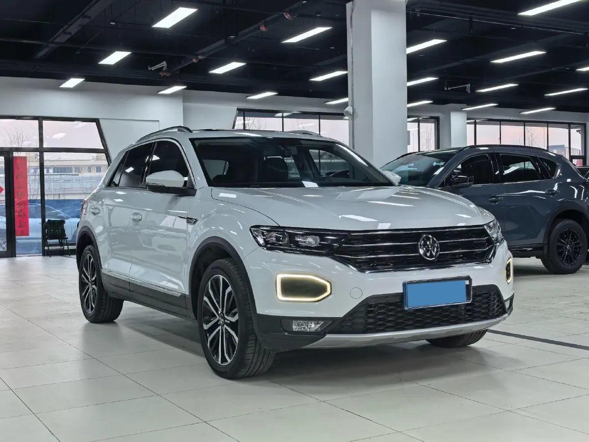 2022 Volkswagen T-Roc 1.4T 150HP L4 7DCT,autocango,china used car exporter,china ev exporter,chinese used car exporter,chinese used ev exporter