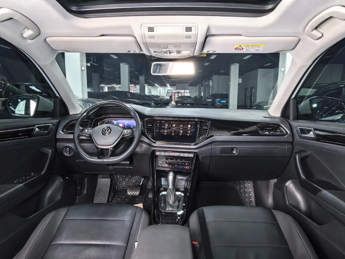 2022 Volkswagen T-Roc 1.4T 150HP L4 7DCT,autocango,china used car exporter,china ev exporter,chinese used car exporter,chinese used ev exporter