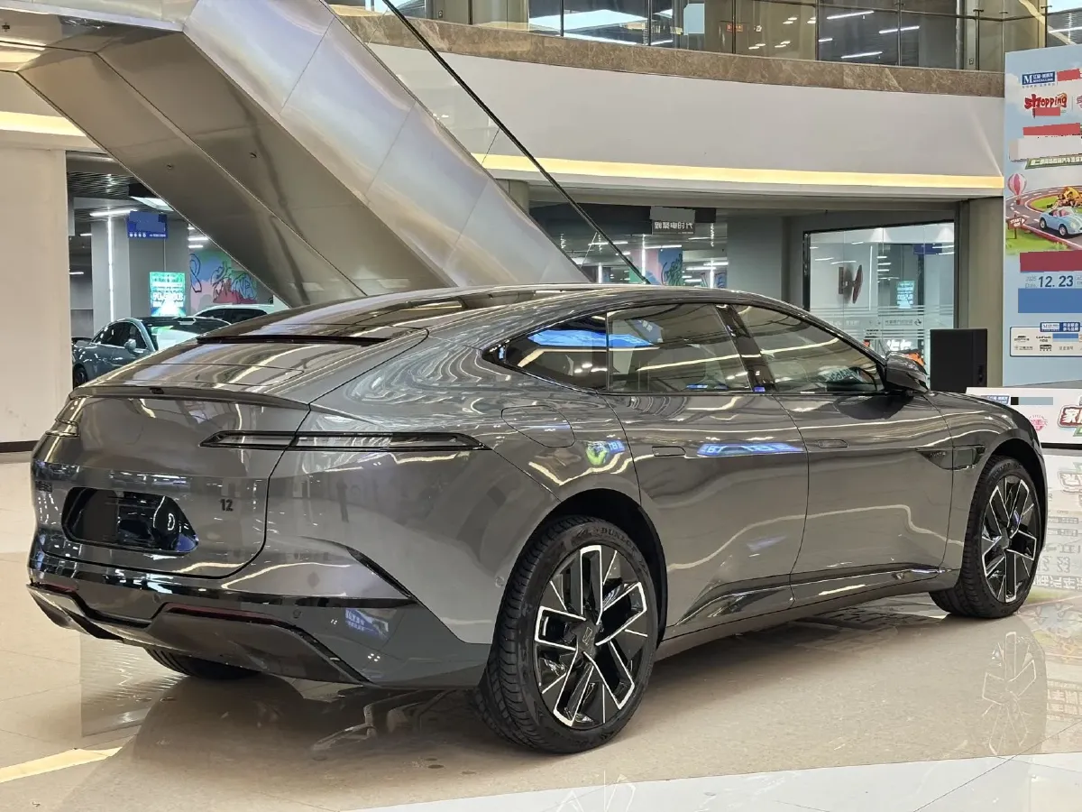 2025 Avatr 12 1.5T 156HP L4 REEV 39.05KWH,autocango,china used car exporter,china ev exporter,chinese used car exporter,chinese used ev exporter