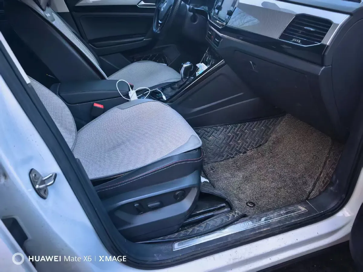 2019 MINI CLUBMAN 1.5T 102HP L3 6AT,autocango,china used car exporter,china ev exporter,chinese used car exporter,chinese used ev exporter