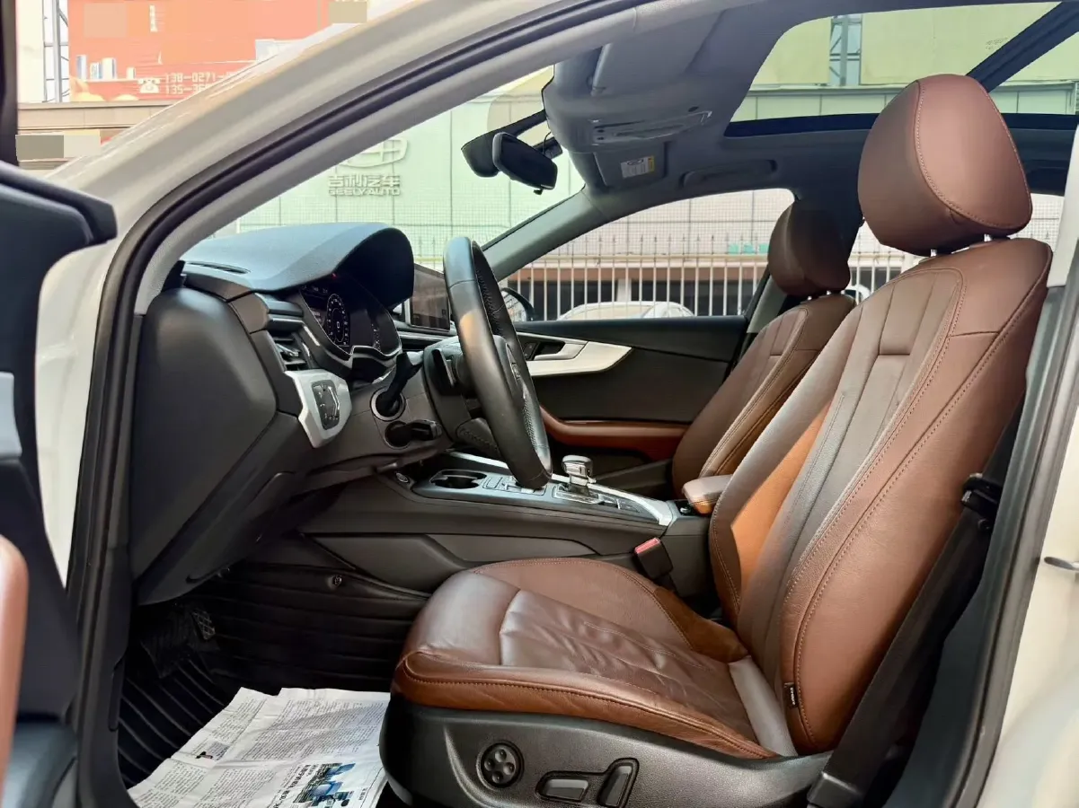 2019 Audi A4L 2.0T 190HP L4 7DCT,autocango,china used car exporter,china ev exporter,chinese used car exporter,chinese used ev exporter