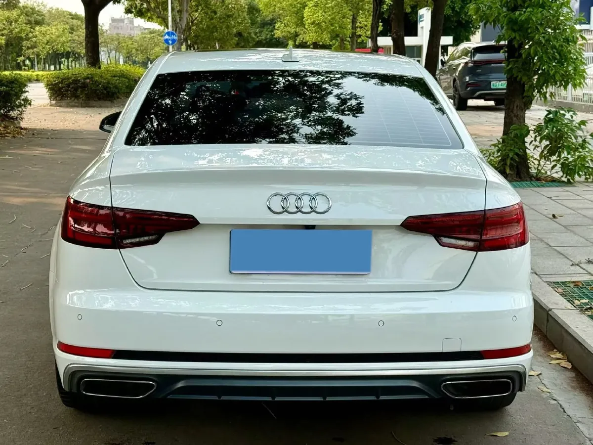 2019 Audi A4L 2.0T 190HP L4 7DCT,autocango,china used car exporter,china ev exporter,chinese used car exporter,chinese used ev exporter