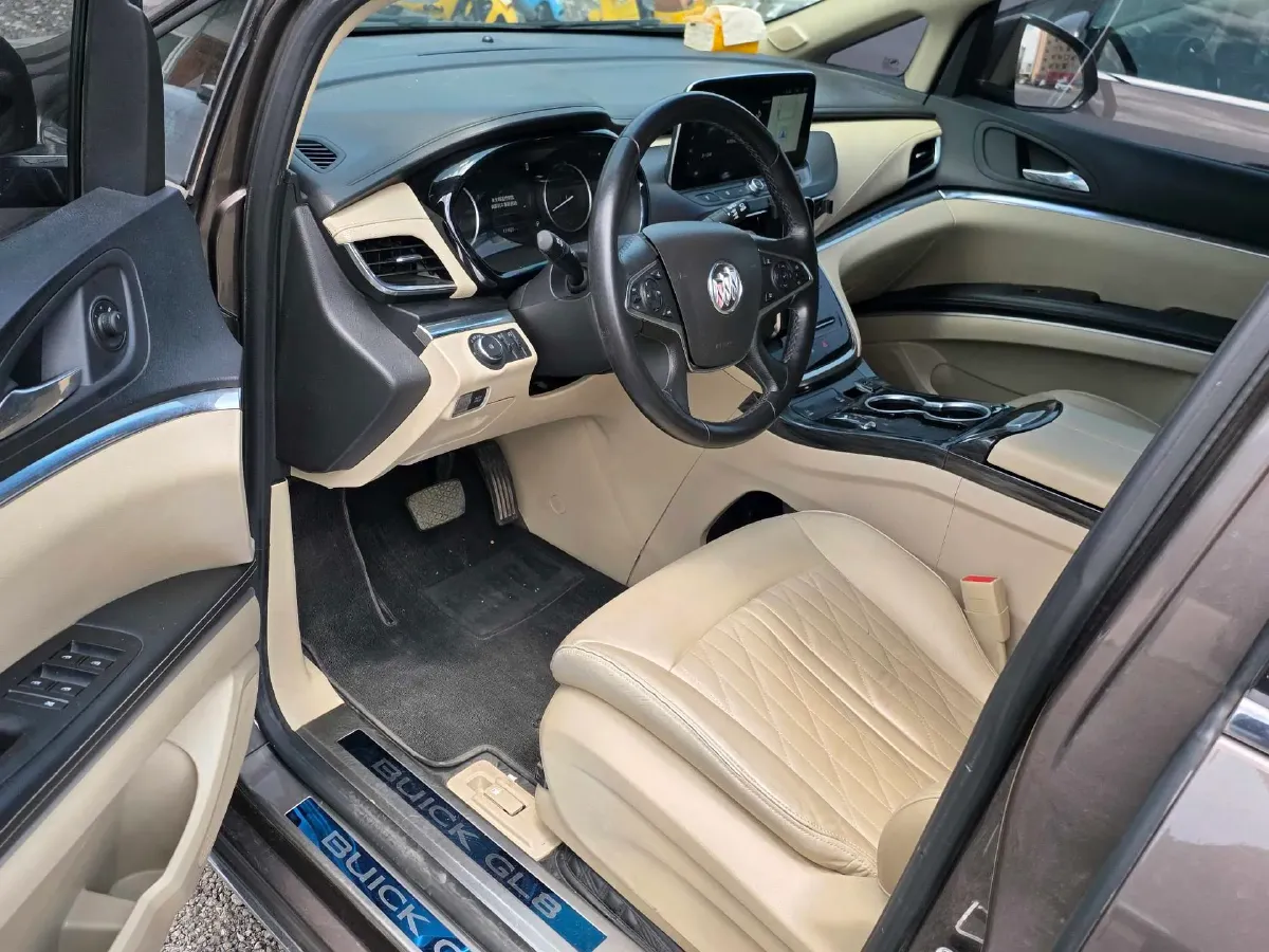 2023 Buick GL8 2.0T 237HP L4 9AT,autocango,china used car exporter,china ev exporter,chinese used car exporter,chinese used ev exporter