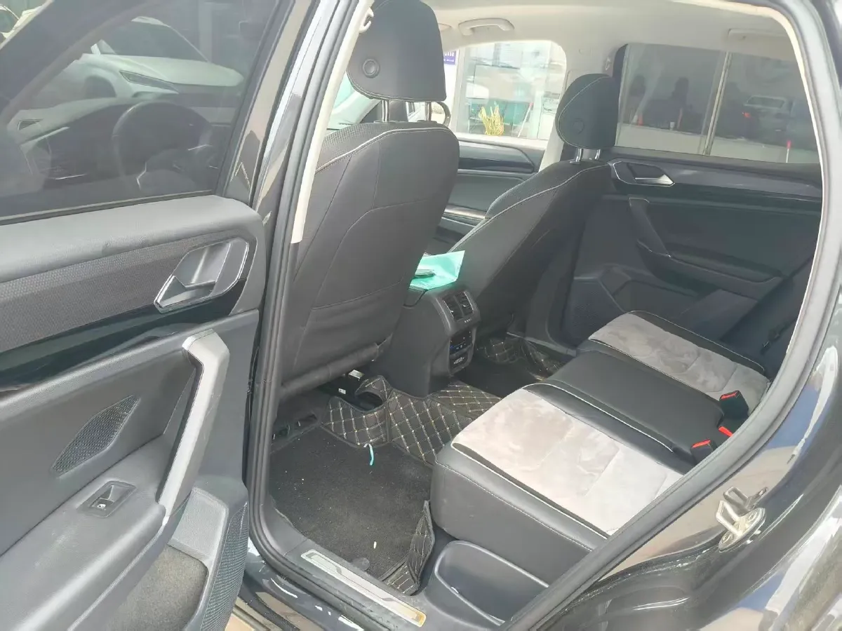 2020 Volkswagen Tayron X 2.0T 186HP L4 7DCT,autocango,china used car exporter,china ev exporter,chinese used car exporter,chinese used ev exporter