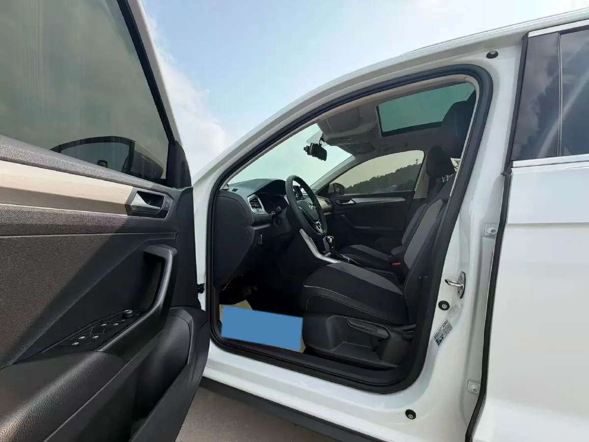 2019 Volkswagen T-Roc 1.4T 131HP L4 7DCT,autocango,china used car exporter,china ev exporter,chinese used car exporter,chinese used ev exporter