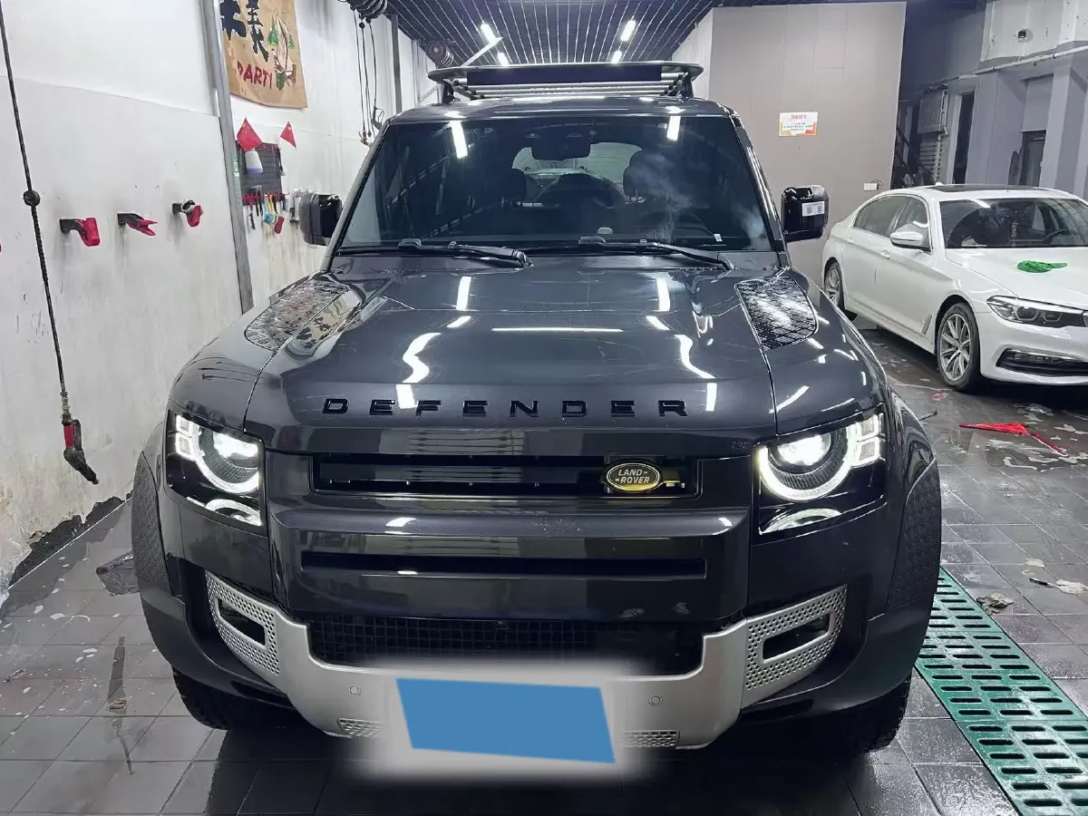 2025 Land Rover Defender 3.0T 400HP L6 8AT,autocango,china used car exporter,china ev exporter,chinese used car exporter,chinese used ev exporter