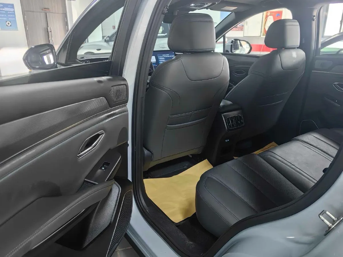 2025 BYD SongL DM-i 1.5L 101HP L4 E-CVT PHEV 18.3KWH,autocango,china used car exporter,china ev exporter,chinese used car exporter,chinese used ev exporter