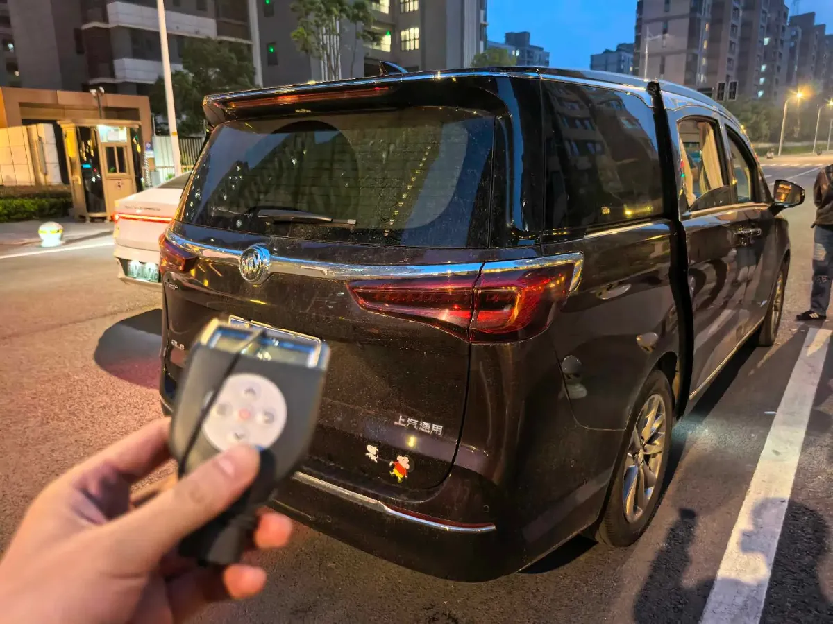 2020 Buick GL8 2.0T 237HP L4 9AT,autocango,china used car exporter,china ev exporter,chinese used car exporter,chinese used ev exporter