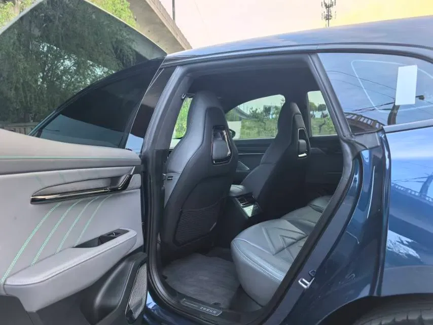 2023 Zeekr 001 BEV 86KWH,autocango,china used car exporter,china ev exporter,chinese used car exporter,chinese used ev exporter