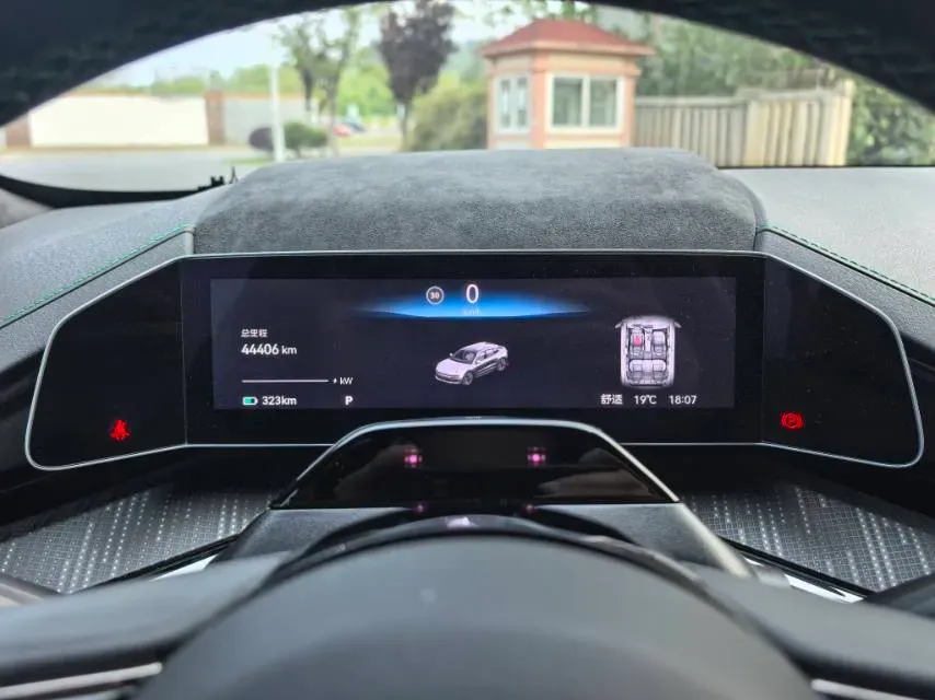 2023 Zeekr 001 BEV 86KWH,autocango,china used car exporter,china ev exporter,chinese used car exporter,chinese used ev exporter