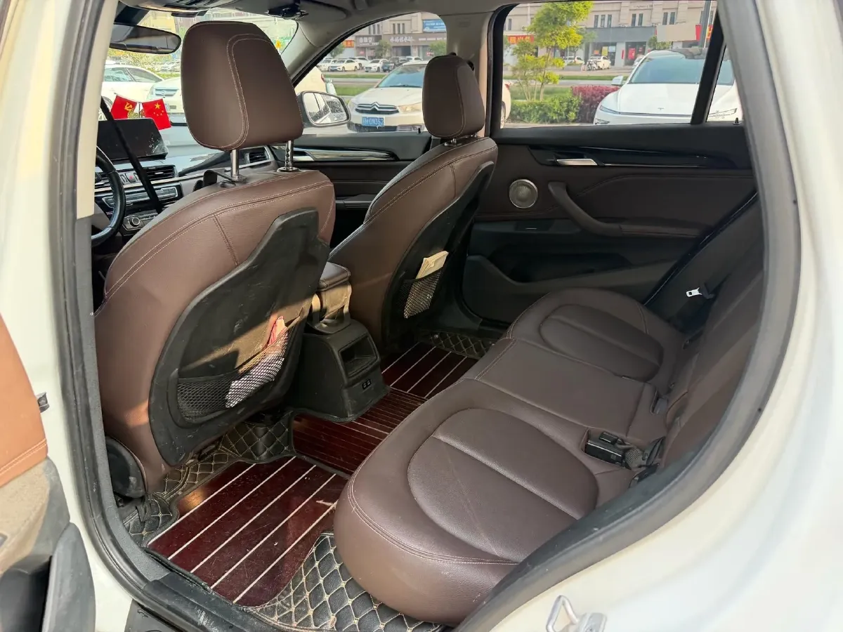 2021 BMW X1 1.5T 140HP L3 7DCT,autocango,china used car exporter,china ev exporter,chinese used car exporter,chinese used ev exporter