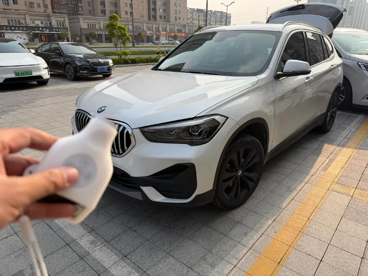 2021 BMW X1 1.5T 140HP L3 7DCT,autocango,china used car exporter,china ev exporter,chinese used car exporter,chinese used ev exporter