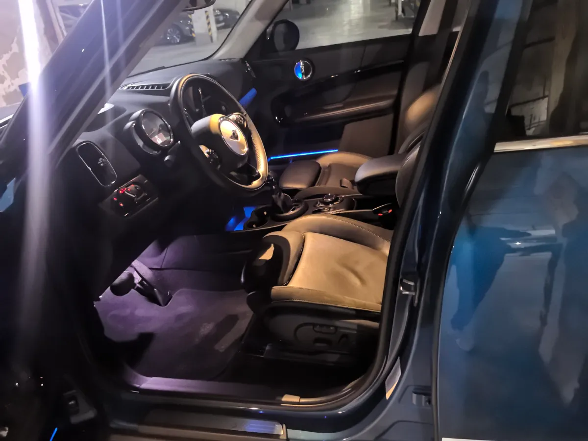 2017 Mercedes-Benz GLC Class 2.0T 184HP L4 9AT,autocango,china used car exporter,china ev exporter,chinese used car exporter,chinese used ev exporter