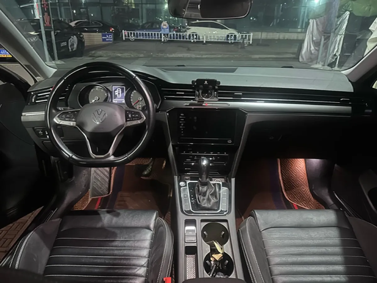 2020 Volkswagen Magotan 2.0T 186HP L4 7DCT,autocango,china used car exporter,china ev exporter,chinese used car exporter,chinese used ev exporter