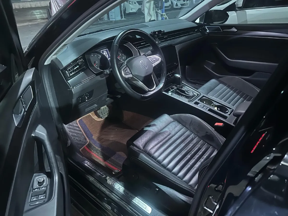 2020 Volkswagen Magotan 2.0T 186HP L4 7DCT,autocango,china used car exporter,china ev exporter,chinese used car exporter,chinese used ev exporter