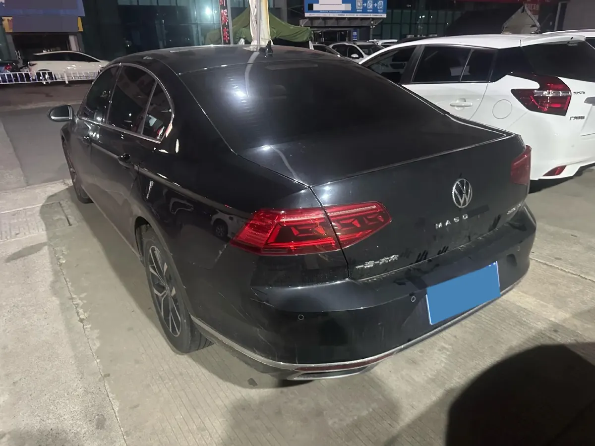 2020 Volkswagen Magotan 2.0T 186HP L4 7DCT,autocango,china used car exporter,china ev exporter,chinese used car exporter,chinese used ev exporter