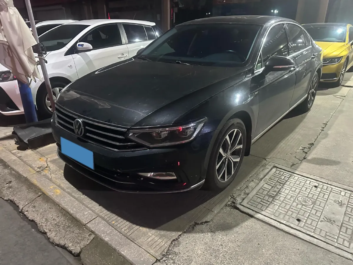 2020 Volkswagen Magotan 2.0T 186HP L4 7DCT,autocango,china used car exporter,china ev exporter,chinese used car exporter,chinese used ev exporter