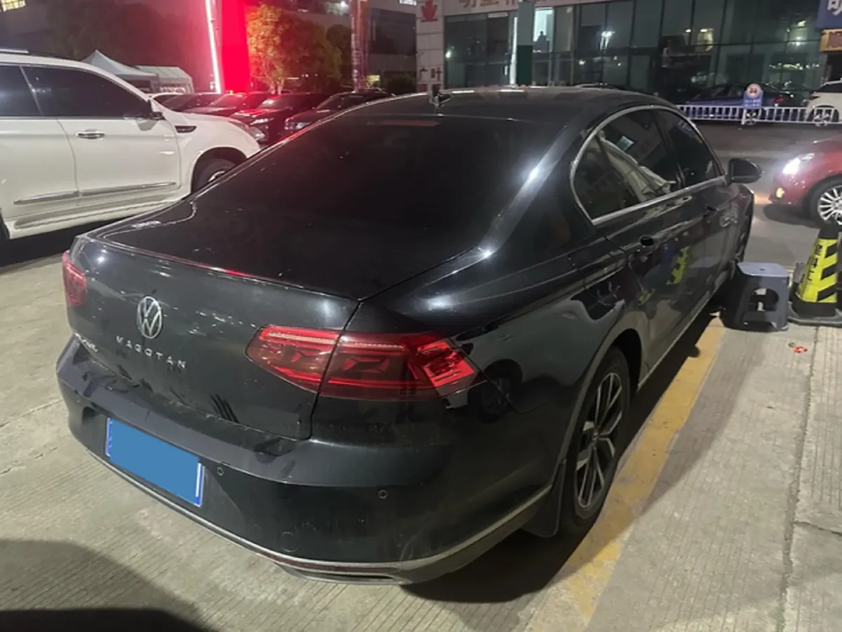 2020 Volkswagen Magotan 2.0T 186HP L4 7DCT,autocango,china used car exporter,china ev exporter,chinese used car exporter,chinese used ev exporter