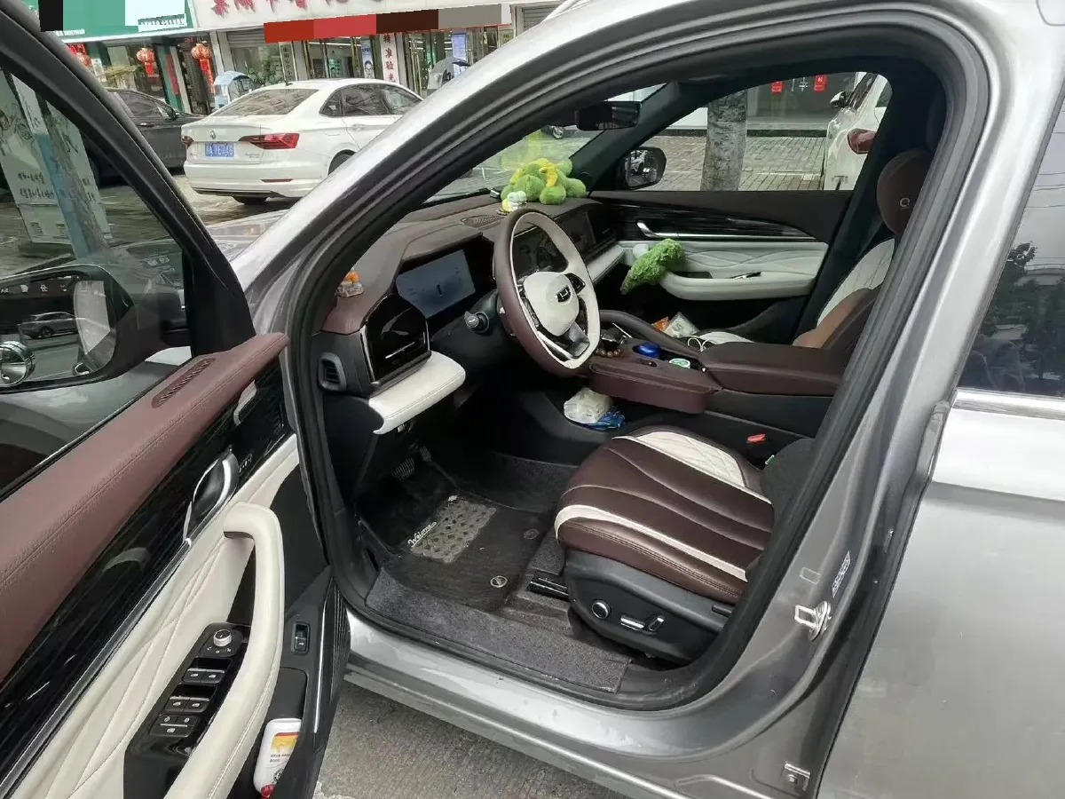 2024 Geely Monjaro 2.0T 238HP L4 8AT,autocango,china used car exporter,china ev exporter,chinese used car exporter,chinese used ev exporter