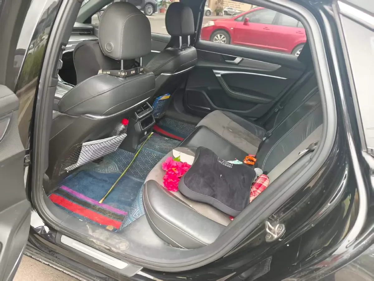 2021 Audi A6L 2.0T 224HP L4 7DCT,autocango,china used car exporter,china ev exporter,chinese used car exporter,chinese used ev exporter