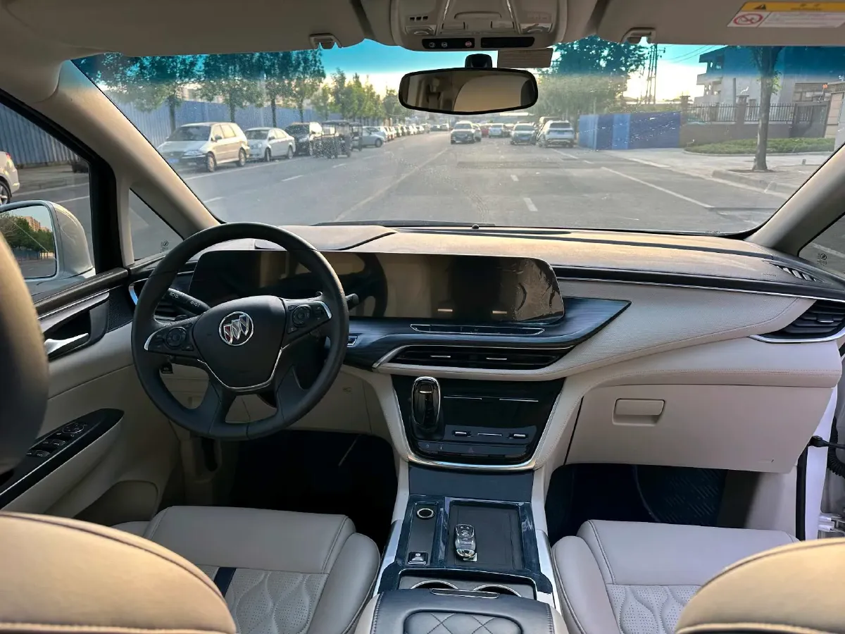 2021 Buick GL8 2.0T 237HP L4 9AT,autocango,china used car exporter,china ev exporter,chinese used car exporter,chinese used ev exporter