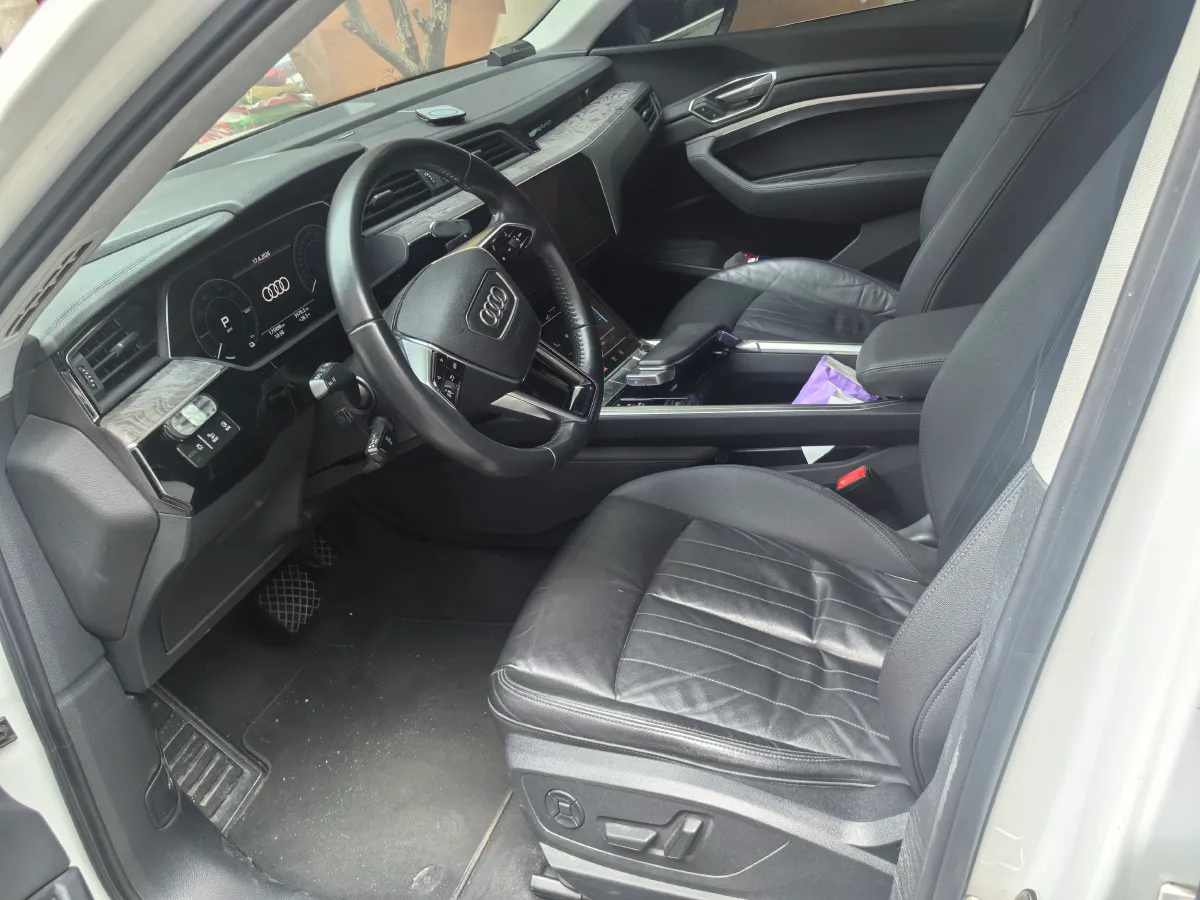 2019 Audi e-tron 2AT BEV 95KWH,autocango,china used car exporter,china ev exporter,chinese used car exporter,chinese used ev exporter