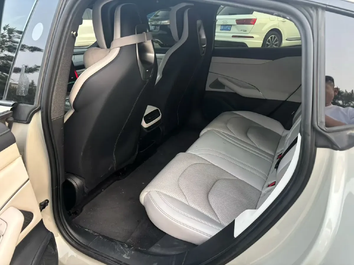 2024 MI SU7 BEV 73.6KWH,autocango,china used car exporter,china ev exporter,chinese used car exporter,chinese used ev exporter