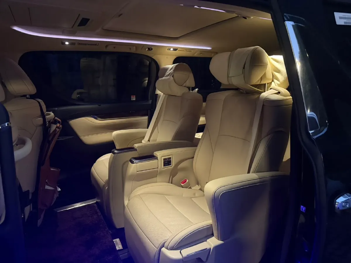 2021 Toyota Alphard 2.5L 117HP L4 E-CVT Hybrid,autocango,china used car exporter,china ev exporter,chinese used car exporter,chinese used ev exporter