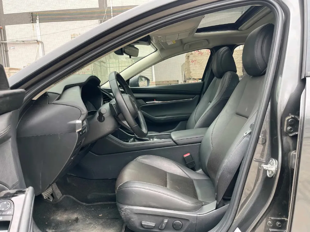 2022 Mazda 3 Axela 2.0L 158HP L4 6AT,autocango,china used car exporter,china ev exporter,chinese used car exporter,chinese used ev exporter