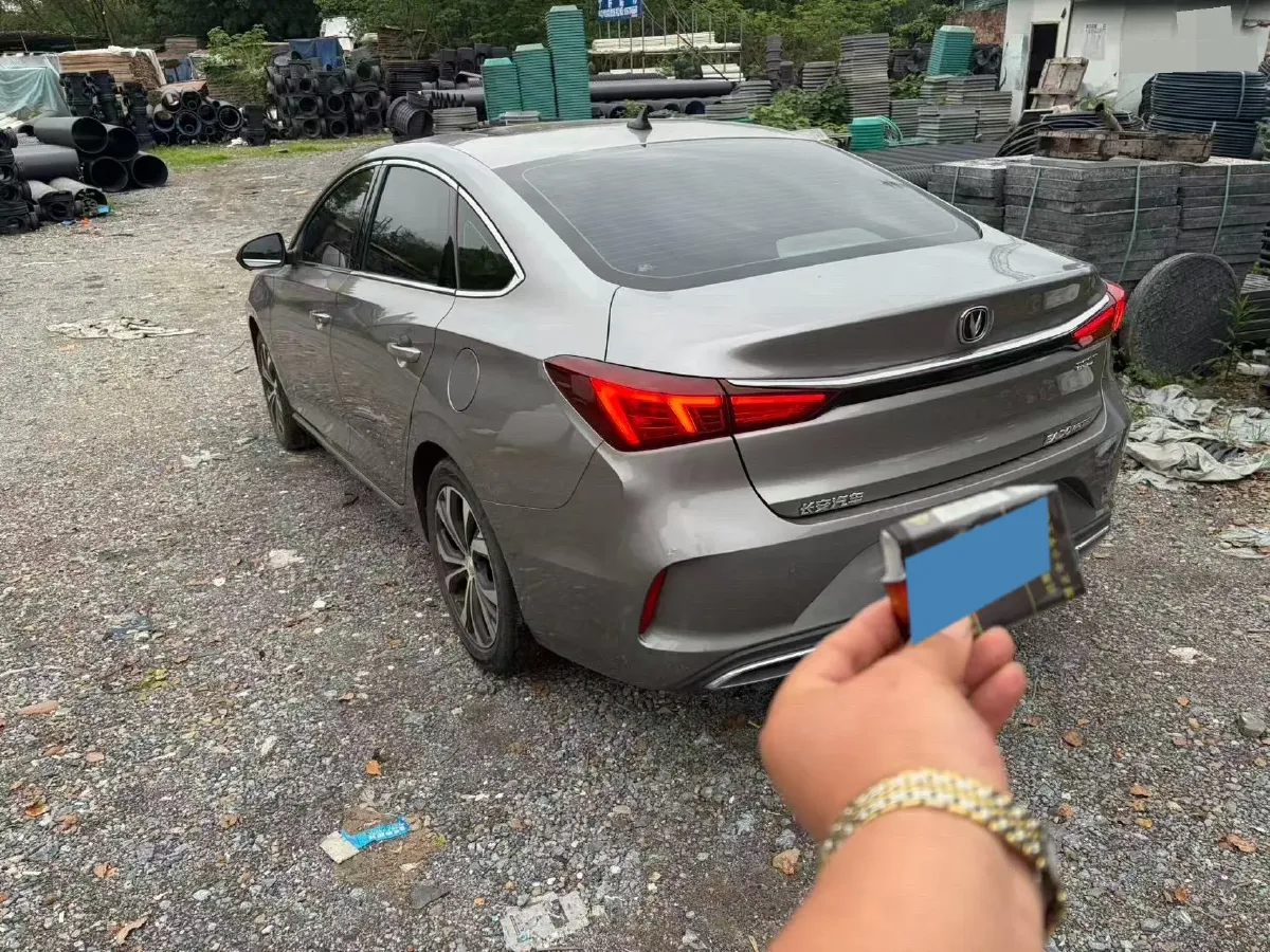 2021 ChangAn Eado 1.4T 160HP L4 7DCT,autocango,china used car exporter,china ev exporter,chinese used car exporter,chinese used ev exporter