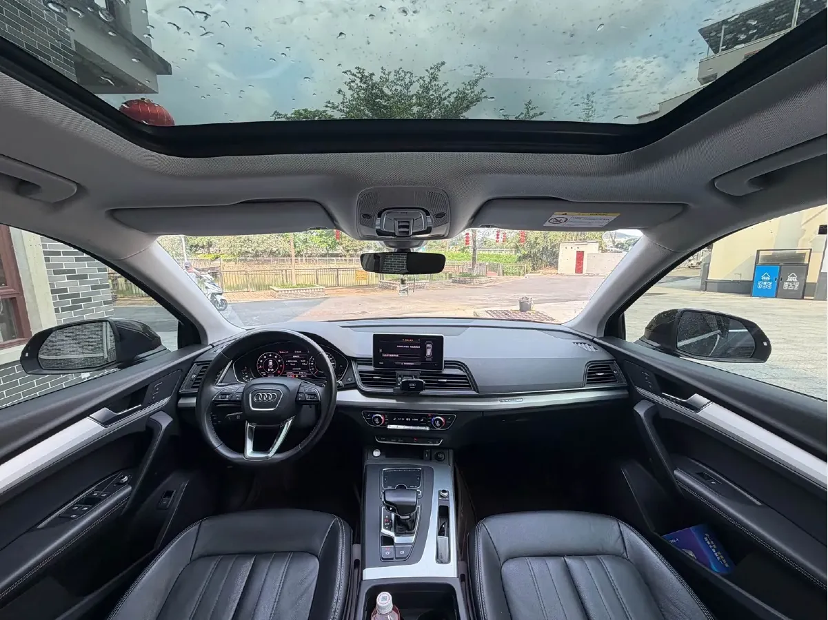 2020 Audi Q5L 2.0T 190HP L4 7DCT,autocango,china used car exporter,china ev exporter,chinese used car exporter,chinese used ev exporter