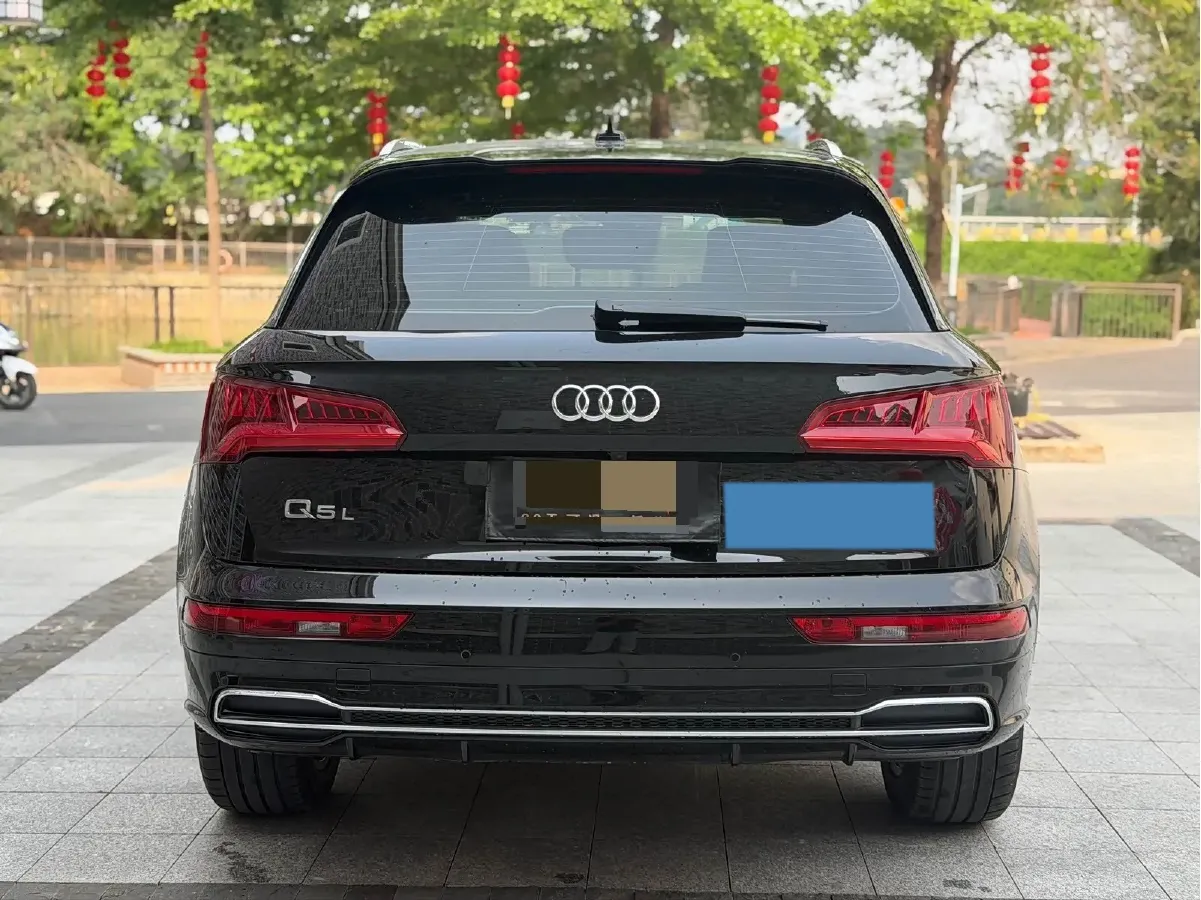 2020 Audi Q5L 2.0T 190HP L4 7DCT,autocango,china used car exporter,china ev exporter,chinese used car exporter,chinese used ev exporter