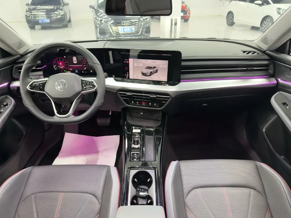 2022 Skoda Superb 2.0T 186HP L4 7DCT,autocango,china used car exporter,china ev exporter,chinese used car exporter,chinese used ev exporter