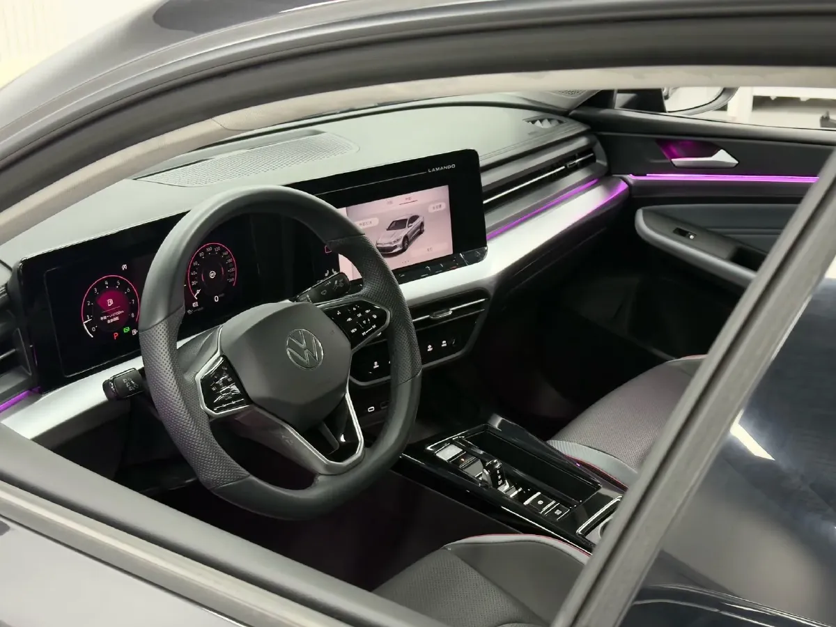 2022 Skoda Superb 2.0T 186HP L4 7DCT,autocango,china used car exporter,china ev exporter,chinese used car exporter,chinese used ev exporter