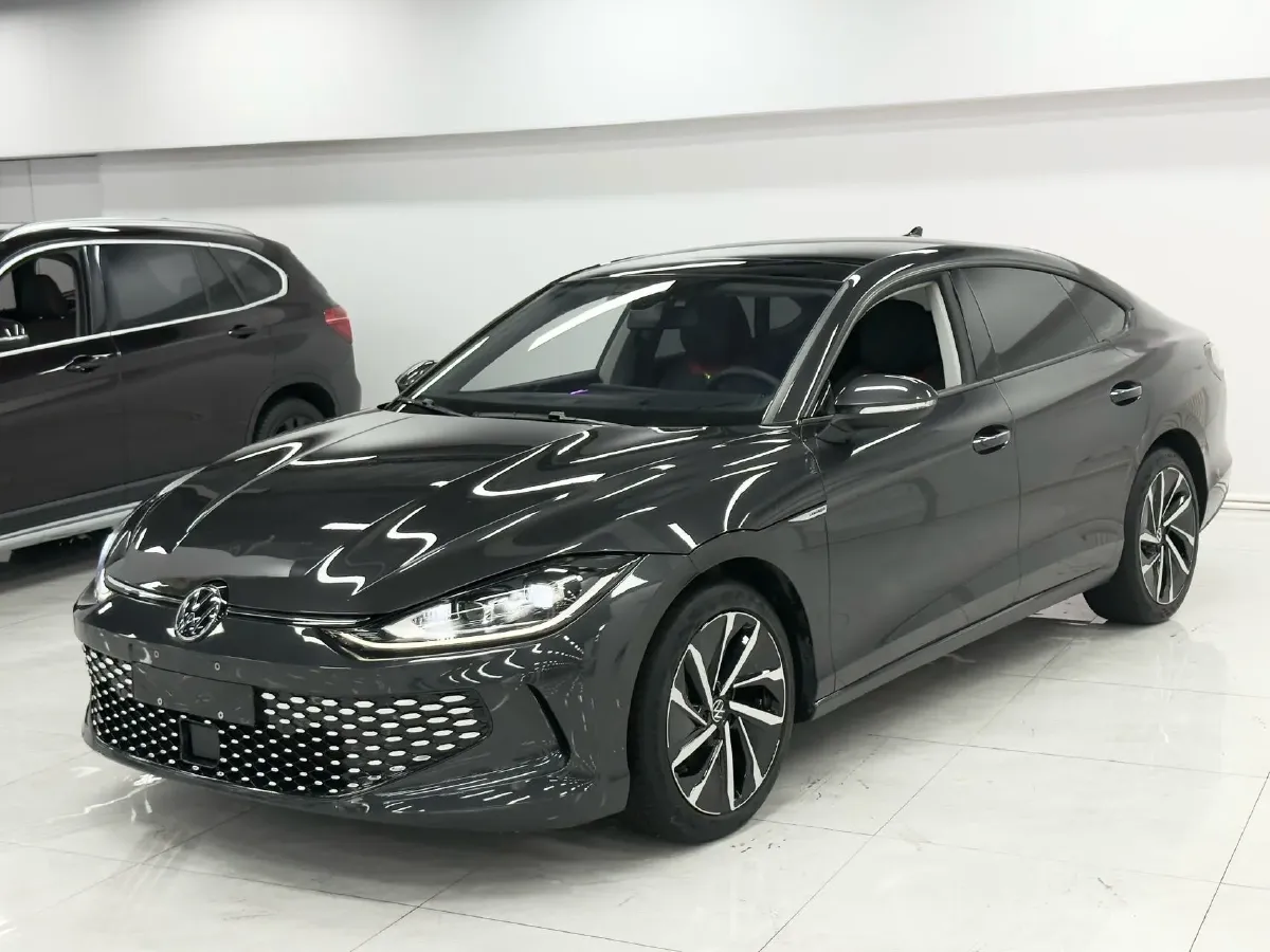 2022 Skoda Superb 2.0T 186HP L4 7DCT,autocango,china used car exporter,china ev exporter,chinese used car exporter,chinese used ev exporter