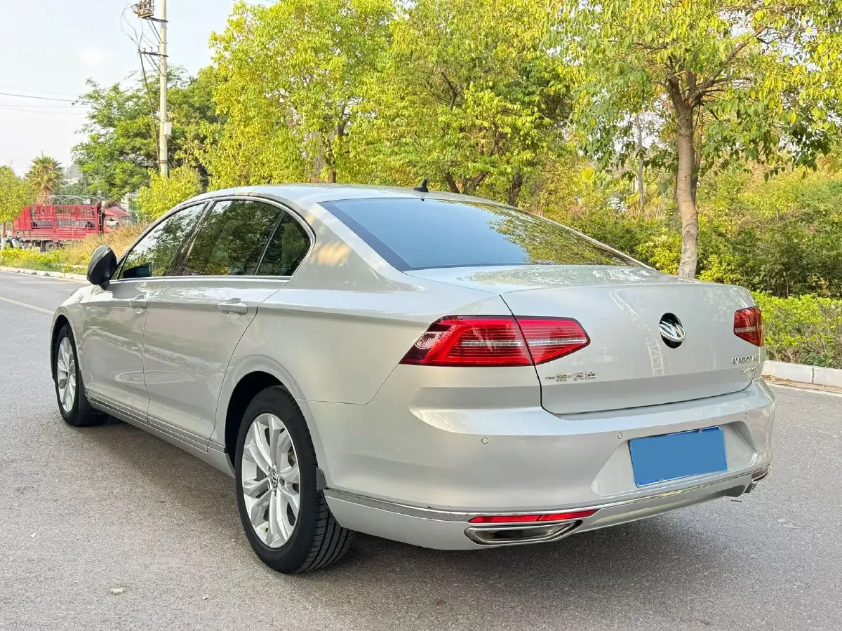 2018 Volkswagen Magotan 2.0T 220HP L4 7DCT,autocango,china used car exporter,china ev exporter,chinese used car exporter,chinese used ev exporter